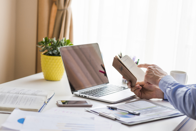 5 dicas para sobrar mais dinheiro no caixa no final do mês